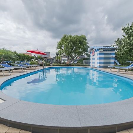 B&B Casa Roman & Vakantiewoning Voor 1 Pers Tot Max 32 Personen Zonhoven Buitenkant foto