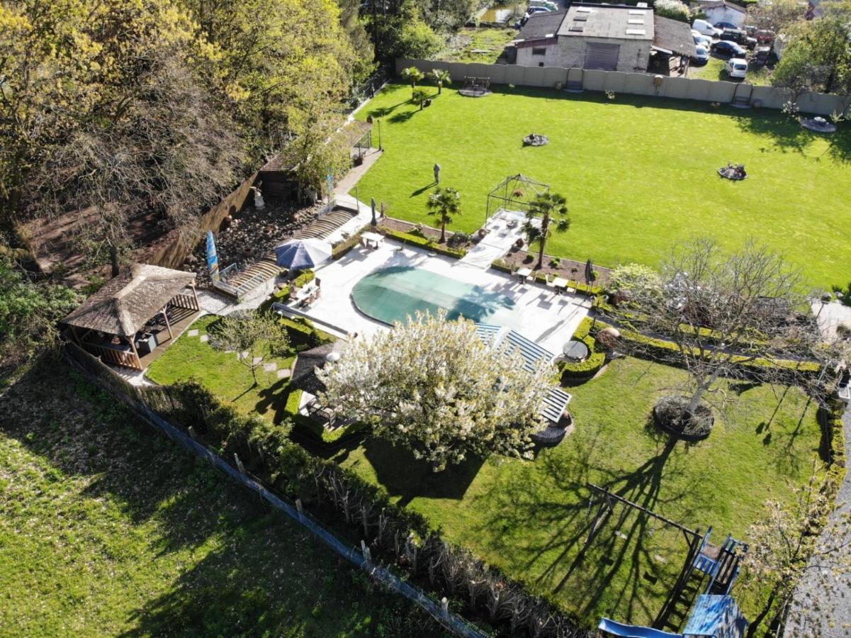B&B Casa Roman & Vakantiewoning Voor 1 Pers Tot Max 32 Personen Zonhoven Buitenkant foto