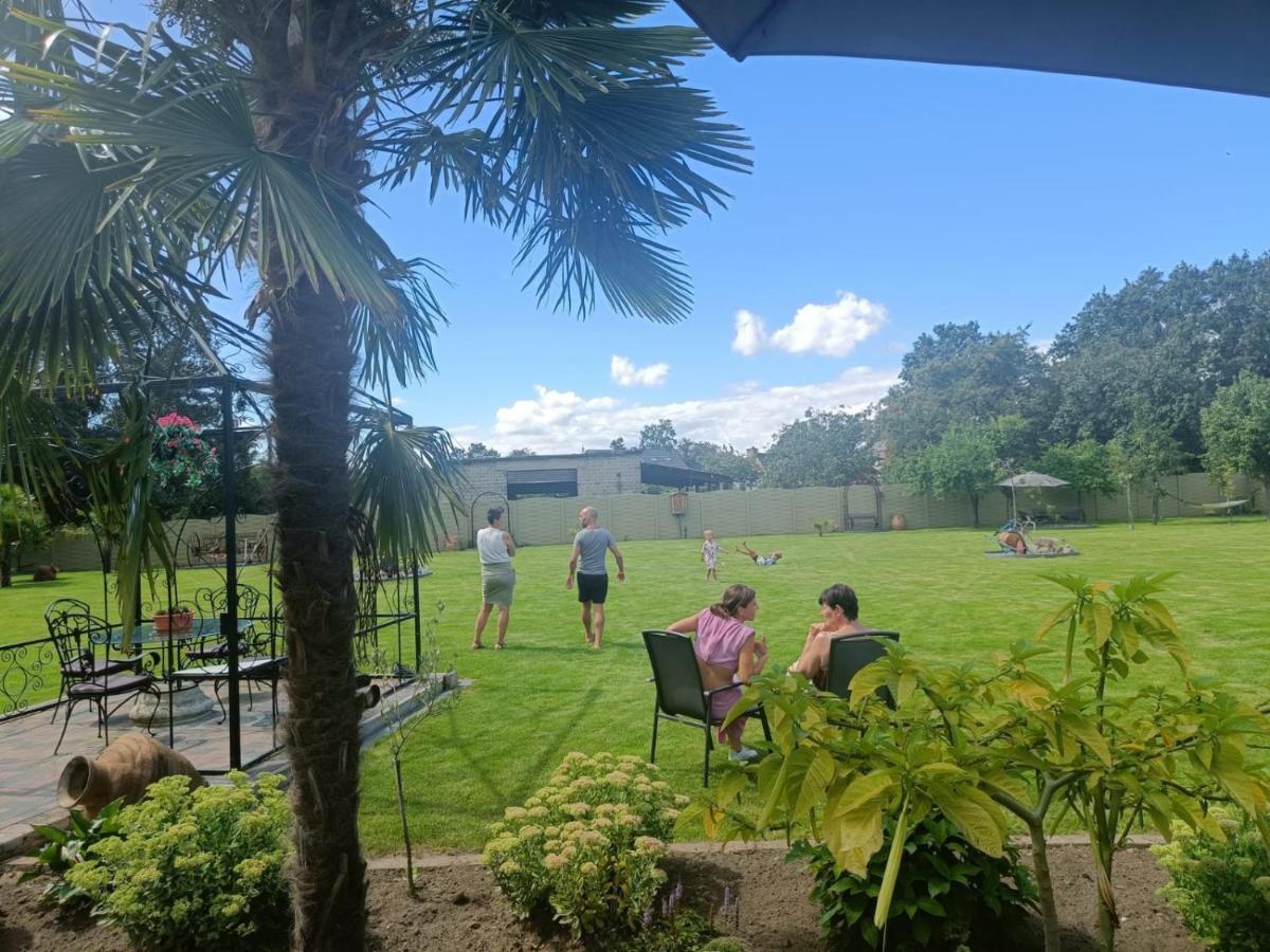 B&B Casa Roman & Vakantiewoning Voor 1 Pers Tot Max 32 Personen Zonhoven Buitenkant foto