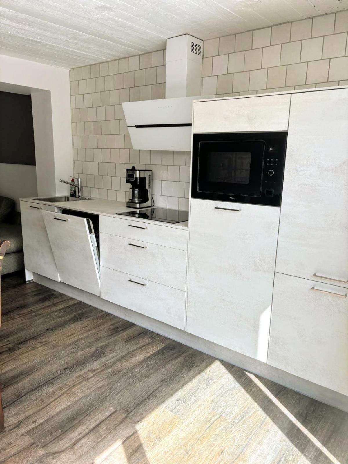 B&B Casa Roman & Vakantiewoning Voor 1 Pers Tot Max 32 Personen Zonhoven Buitenkant foto