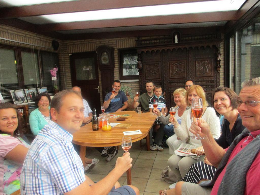 B&B Casa Roman & Vakantiewoning Voor 1 Pers Tot Max 32 Personen Zonhoven Buitenkant foto