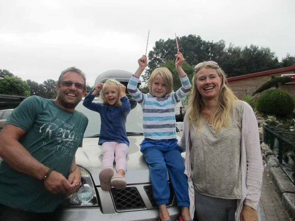 B&B Casa Roman & Vakantiewoning Voor 1 Pers Tot Max 32 Personen Zonhoven Buitenkant foto