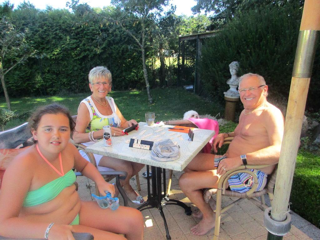 B&B Casa Roman & Vakantiewoning Voor 1 Pers Tot Max 32 Personen Zonhoven Buitenkant foto