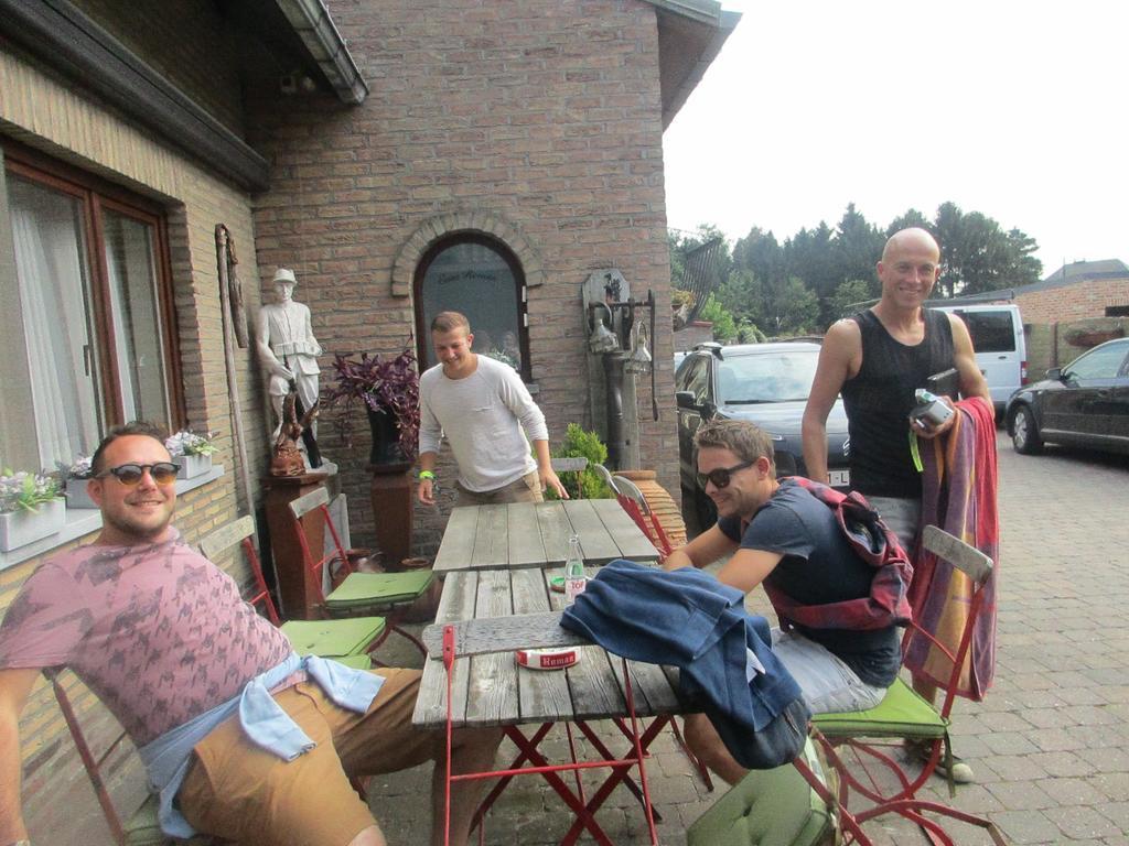 B&B Casa Roman & Vakantiewoning Voor 1 Pers Tot Max 32 Personen Zonhoven Buitenkant foto
