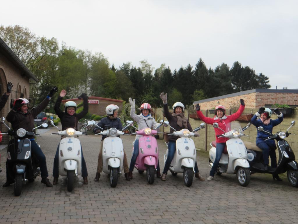 B&B Casa Roman & Vakantiewoning Voor 1 Pers Tot Max 32 Personen Zonhoven Buitenkant foto