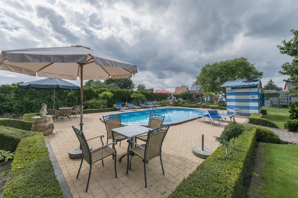 B&B Casa Roman & Vakantiewoning Voor 1 Pers Tot Max 32 Personen Zonhoven Buitenkant foto